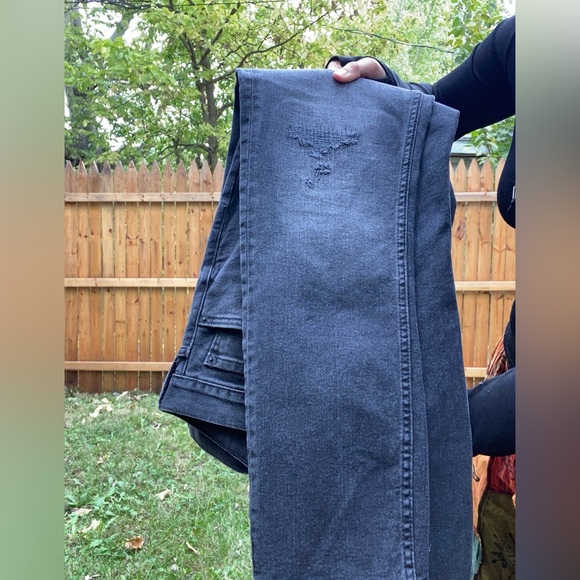 Men’s old navy jeans - Picture 4 of 5